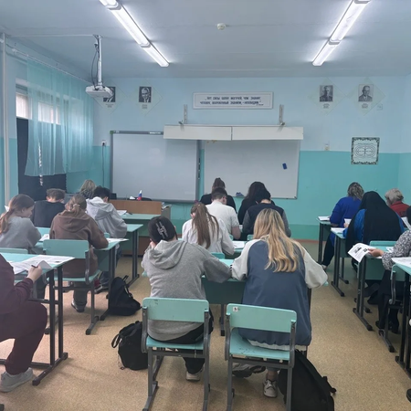 ​Учителя и обучающиеся приняли участие в «Диктанте Победы»