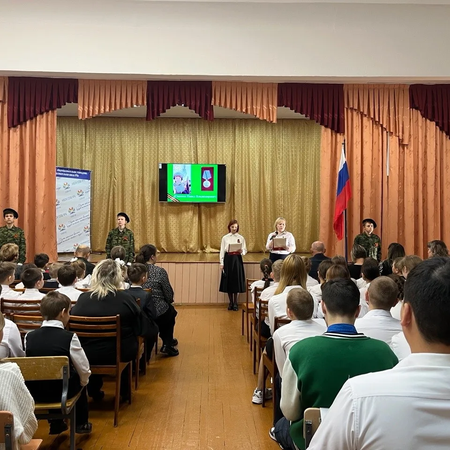 Открытие парты героя в МБОУ СОШ № 6