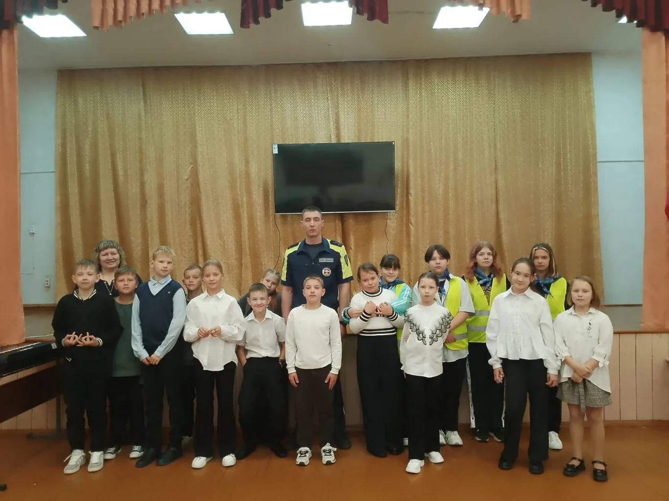 ​  Встреча сотрудника ГАИ с обучающимися начальной школы МБОУ СОШ№ 6